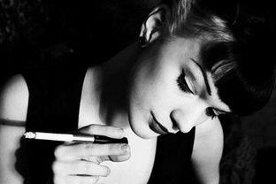 不抽烟的女明星,不染烟火的女明星风采